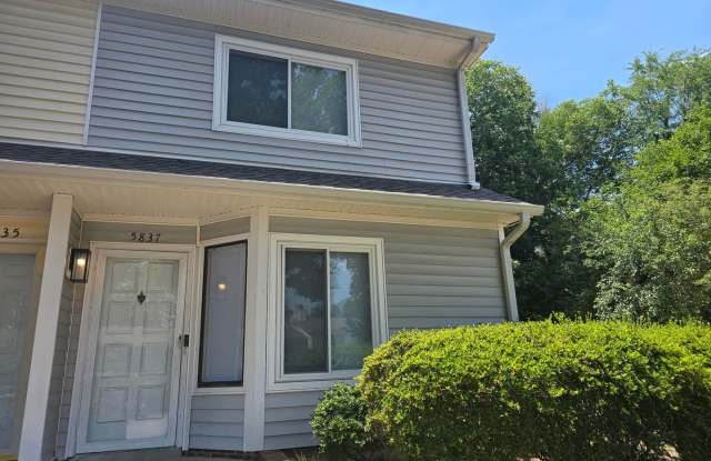 Stylishly Renovated End-Unit Townhome with Easy Raleigh Access photos photos Stylishly Renovated End-Unit Townhome with Easy Raleigh Access photos photos