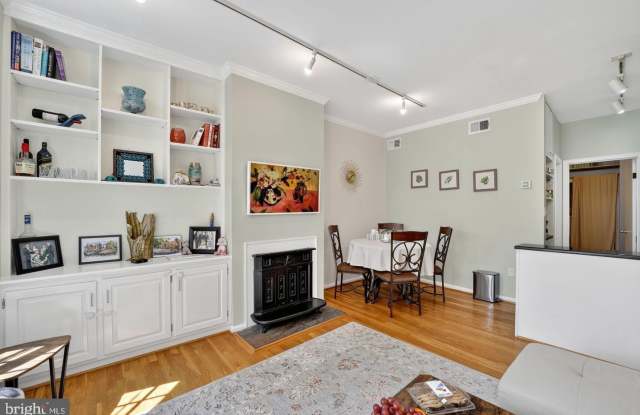 1747 CHURCH ST NW #4 Gallery 4