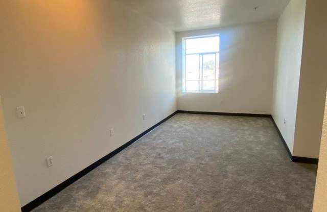 Miley Gardens at Eastmont - 55+ Senior Affordable Gallery 4