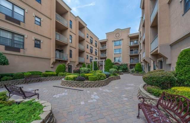 8915 Bergenwood Ave photos photos