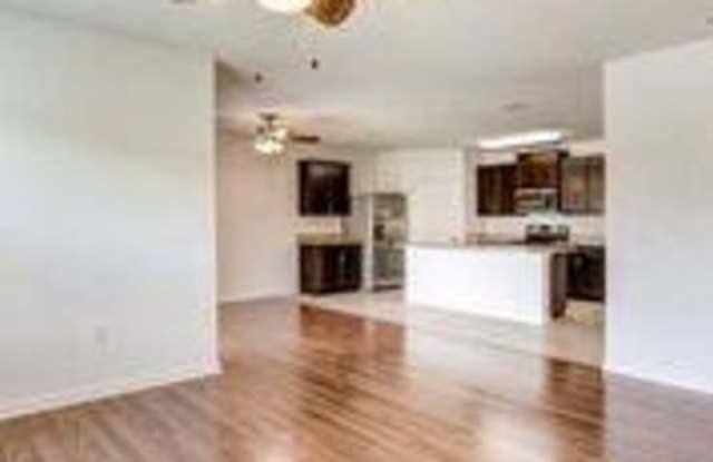 225 Moray Drive Gallery 4