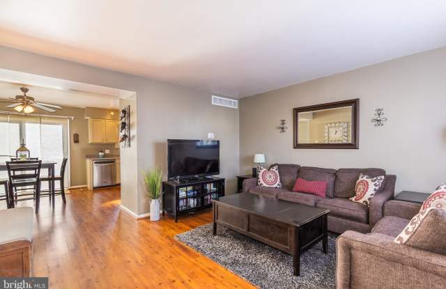 41 LUFFING COURT - 41 Luffing Court, Essex, MD 21221