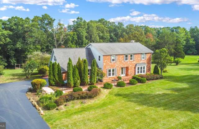 21960 OATLANDS ROAD - 21960 Oatlands Road, Loudoun County, VA 20105