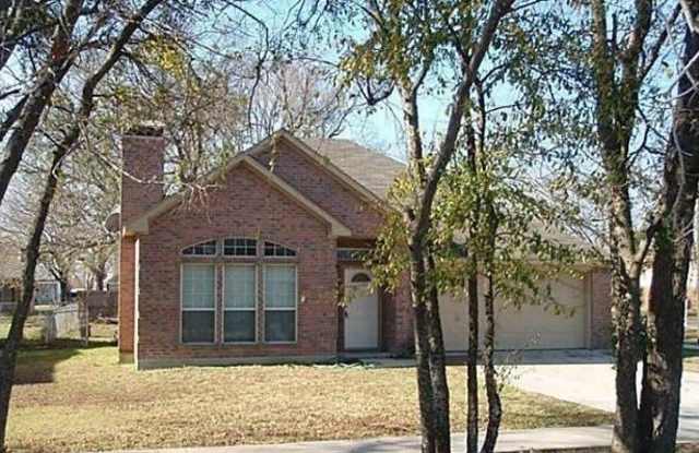 900 E Buffalo Street - 900 East Buffalo Street, Forney, TX 75126