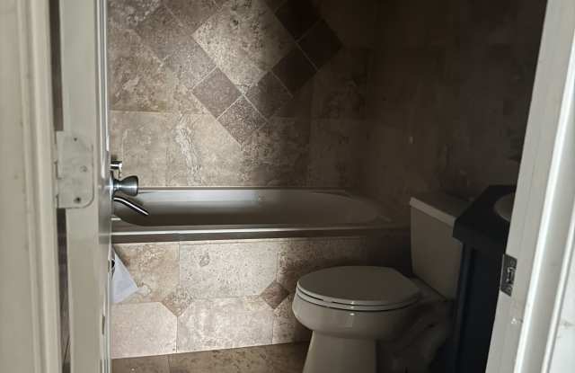 4826 S Semoran Blvd photos photos