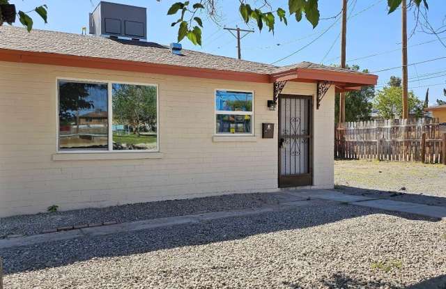 4433 E Yandell Drive unit: B photos photos