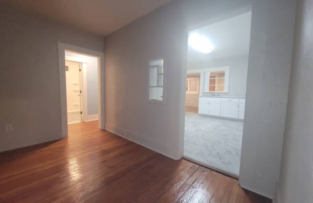 Charming 2 bed 1 bath photos photos
