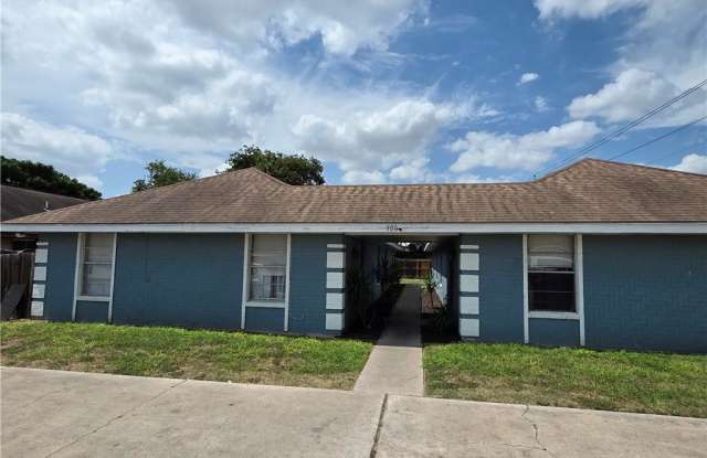 900 West Caffery Avenue - 2 photos photos