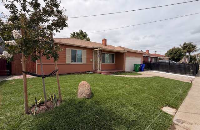 MUST SEE! BEAUTIFUL 3 BEDROOM 2 BATH HOME IN HAYWARD CA!!! photos photos MUST SEE! BEAUTIFUL 3 BEDROOM 2 BATH HOME IN HAYWARD CA!!! photos photos