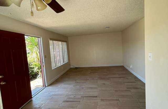 Spacious and upgraded 2 bedroom 1 bath, unit in Villa Verde Condominiums. photos photos