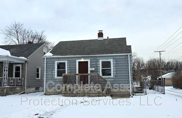 3145 Parkway North Street photos photos