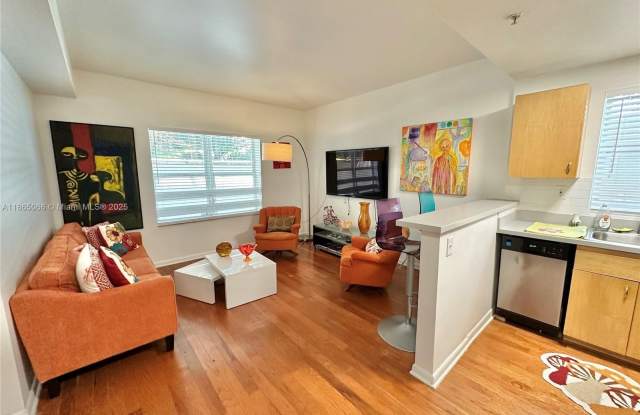 1542 Drexel Ave photos photos