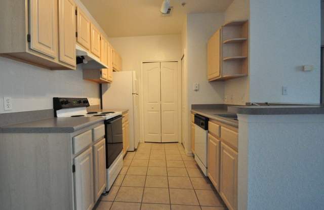 RIVERVIEW: Allegro Palms - 1 bed/1 bath, 3rd Floor AVAILABLE NOVEMBER 16th! Gallery 3