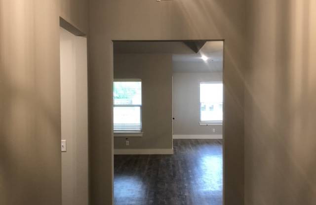 1923 E 132nd Pl S Gallery 2