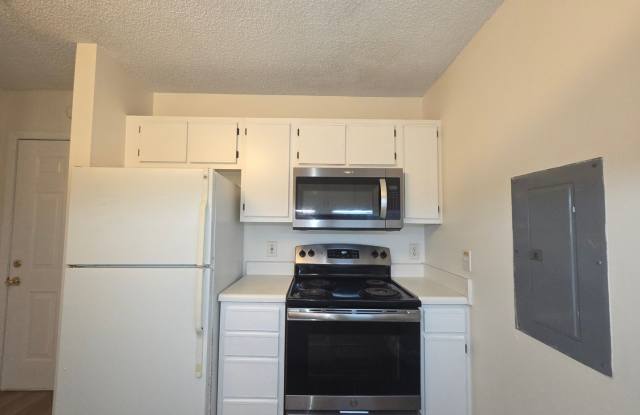 Newly Renovated Rooms for rent!! Gallery 4
