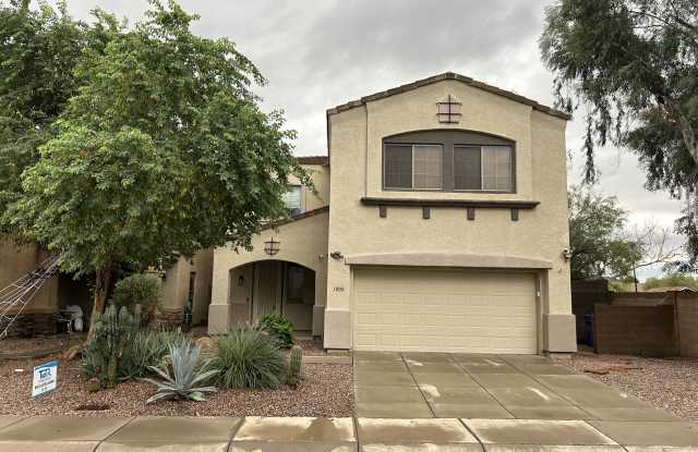 1905 E Village Dr Gallery 1