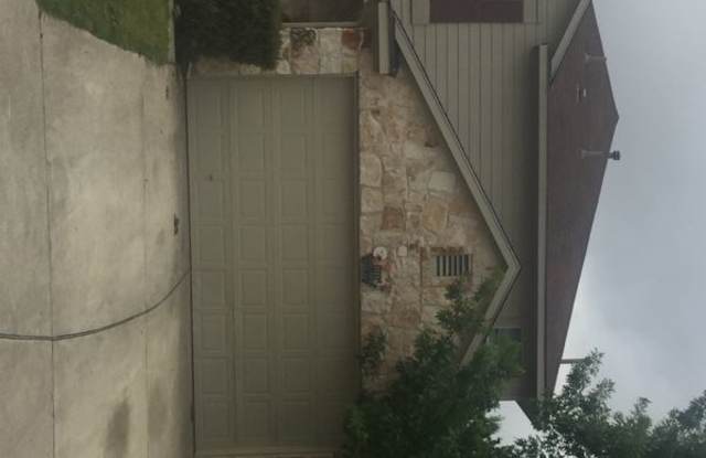 8129 Lalew Cove Gallery 4