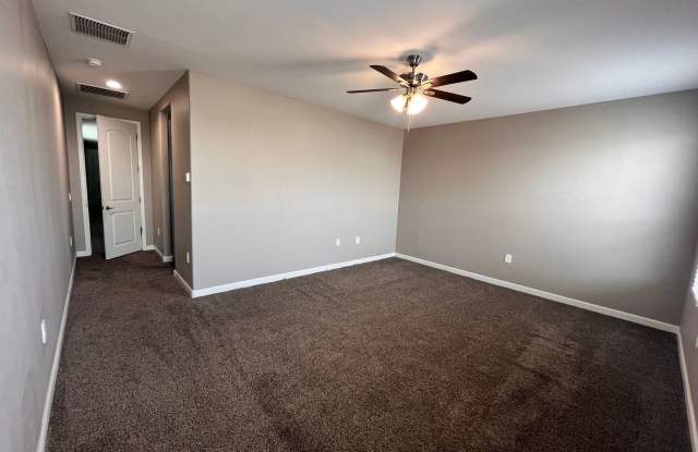 2 Weeks Free Rent! 4 Bed / 3 Bath Home in Rancho Mirage – $1,895/Month  37824 W Santa Clara Ave, Maricopa, AZ 85138 Gallery 3