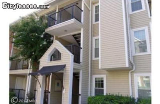 3312 Wyndham Cir - 3312 Wyndham Cr, Alexandria, VA 22302