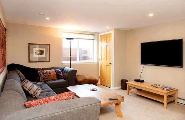 3100 Eastwood Court - 1 Gallery 3