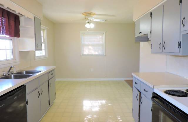 107 Jones Rd. Gallery 3