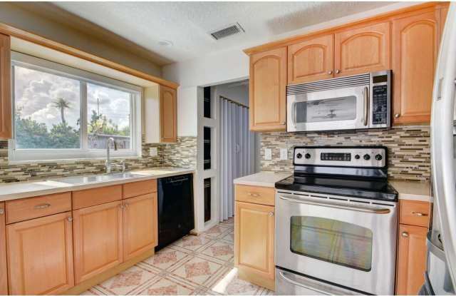 965 Orchid Drive, Royal Palm Beach, FL 33411 photos photos