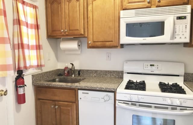 523 S Fayette St - 523 South Fayette Street, Alexandria, VA 22314