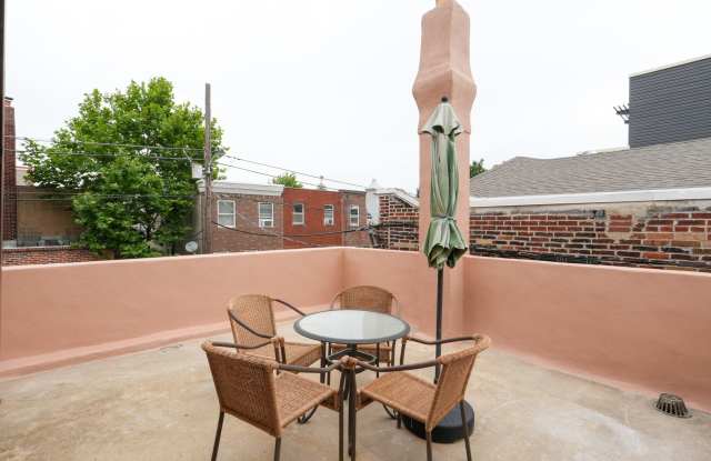 Passyunk Area great one bed with patio photos photos