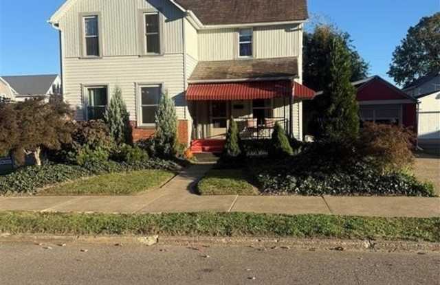 450 E 5th Street - 450 East 5th Street, Dover, OH 44622