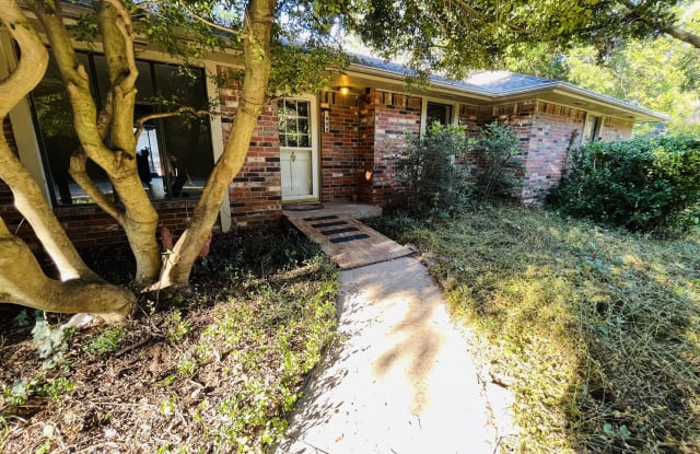 909 East 13th Street photos photos