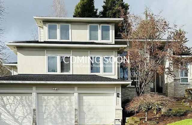 Luxury Five Bedroom Home in West Linn - State of the Art Studio Included! photos photos