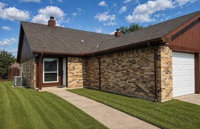 517 Signal Hill Court S - 517 Signal Hill Court South, Fort Worth, TX 76112