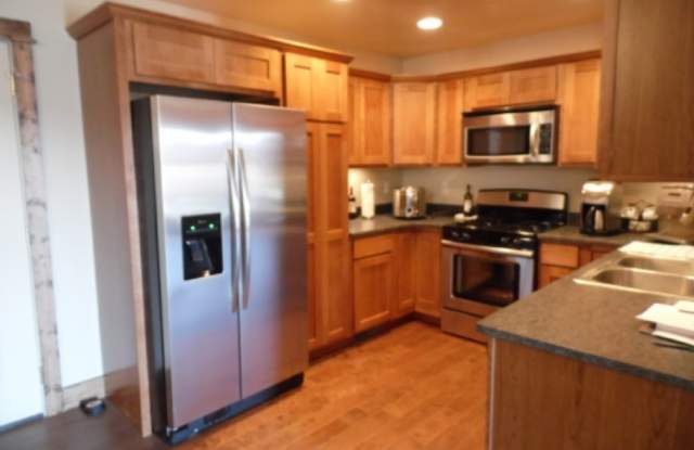 Four Bedroom Home in Northwest Bozeman - Close to Downtown! photos photos