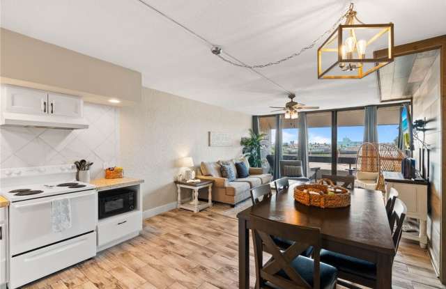 14401 Commodores Drive Gallery 3