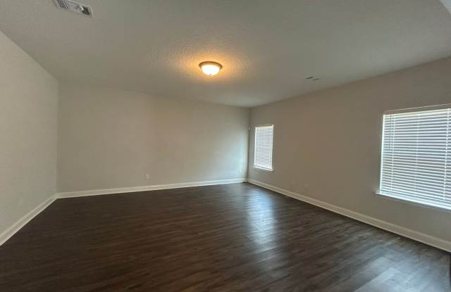 394 Rutledge Dr Gallery 4