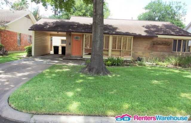 2046 Macarthur Street - 2046 Macarthur Street, Houston, TX 77030