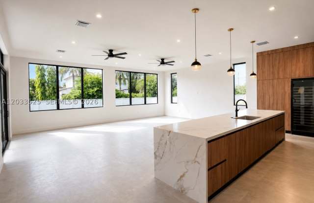 13023 Davie Oaks Dr Gallery 3