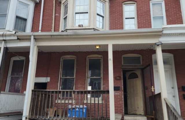 Pet Friendly 5 Bedroom Home in York! photos photos