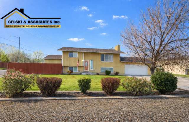 Spacious, Pet-Friendly Home on Half Acre photos photos