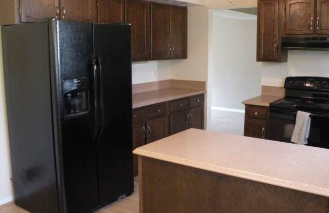 2194 Green Arbour Court Gallery 3