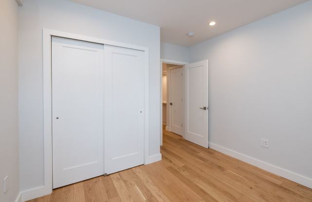 Charming 2 Bedroom-No Broker Fee photos photos