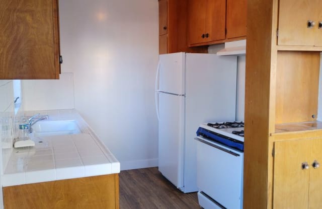 723 ELM AVE #B - 723 Elm Avenue, Long Beach, CA 90813
