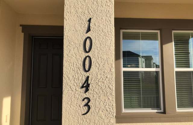 10043 Austrina Oak Loop Gallery 3