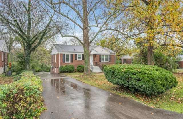 4 bed/2 bath all brick ranch home!! Private backyard - Pet friendly!! Available August 2026 Gallery 3