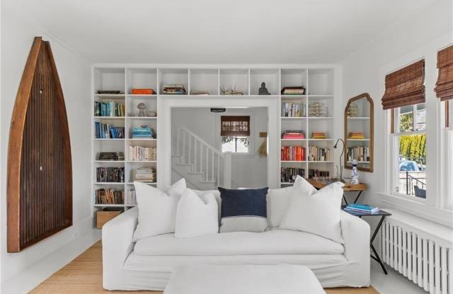 193 Coggeshall Avenue photos photos