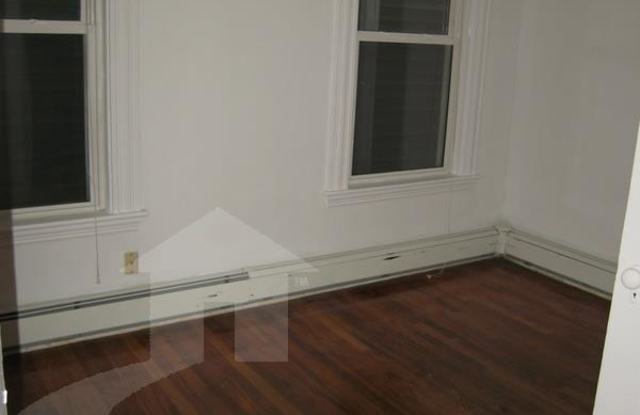 398 Washington St Gallery 4