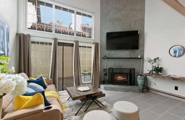 8672 Villa La Jolla Dr Gallery 1