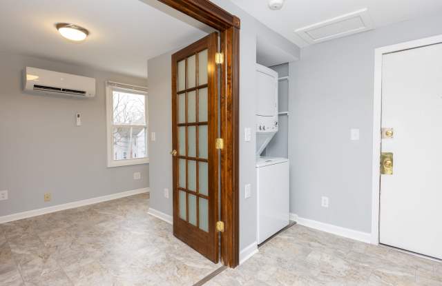717 N Congress St - 3 photos photos