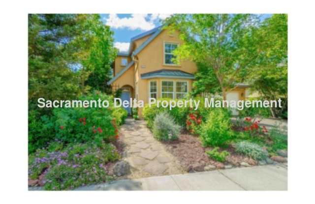 Gorgeous 4bed/3 full bath 2 story Home in Davis photos photos