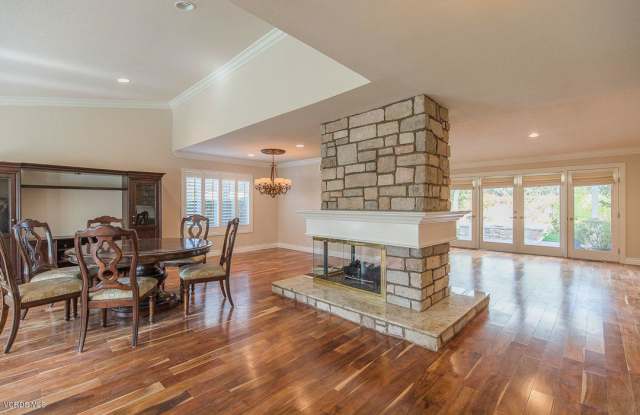 2275 Shadow Spring Place Gallery 3